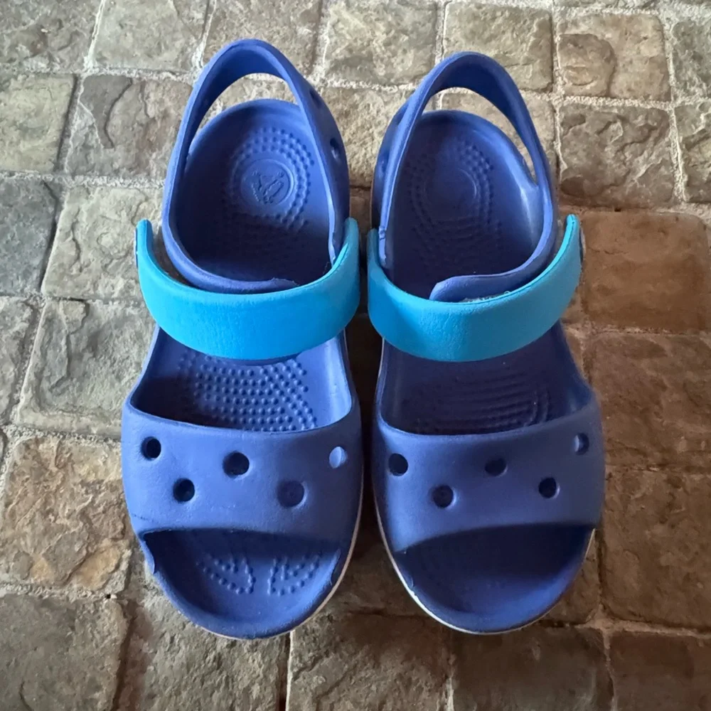 Crocs Kids Blue Sandals - Picture 2 of 8